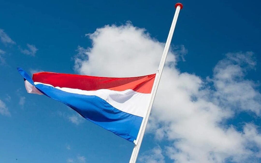 May 4th 20h two minutes silence